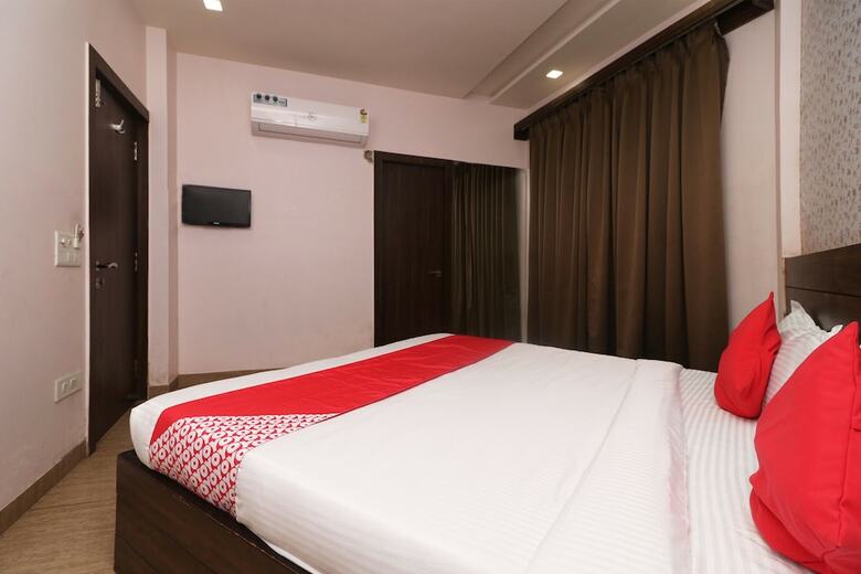 Oyo 22826 Hotel Sheltear & Resturant
