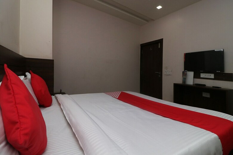 Oyo 22826 Hotel Sheltear & Resturant