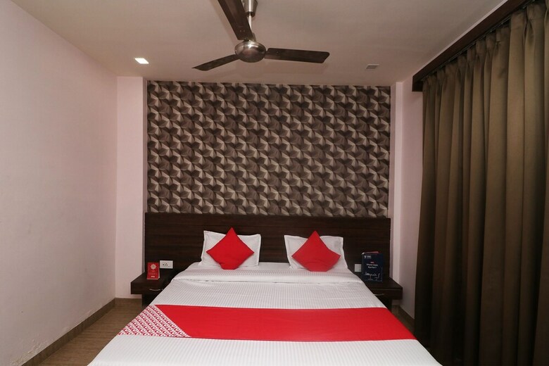 Oyo 22826 Hotel Sheltear & Resturant