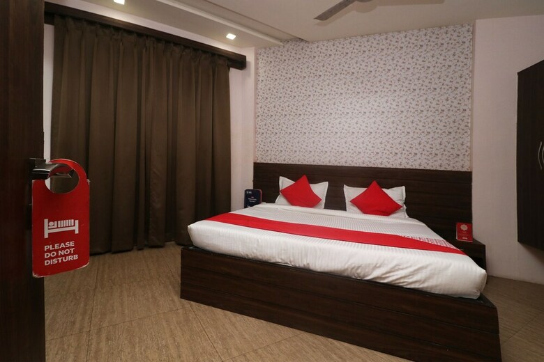 Oyo 22826 Hotel Sheltear & Resturant