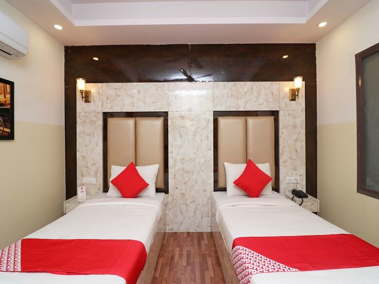 Hotel Oyo 26161 Plazzo Inn