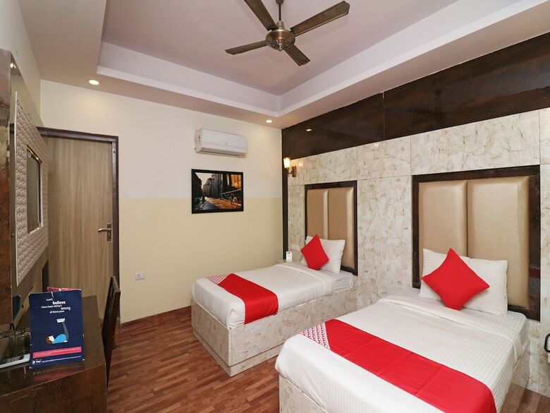 Hotel Oyo 26161 Plazzo Inn