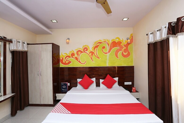 Oyo 7828 Hotel Saket