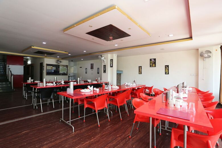 Oyo 7828 Hotel Saket