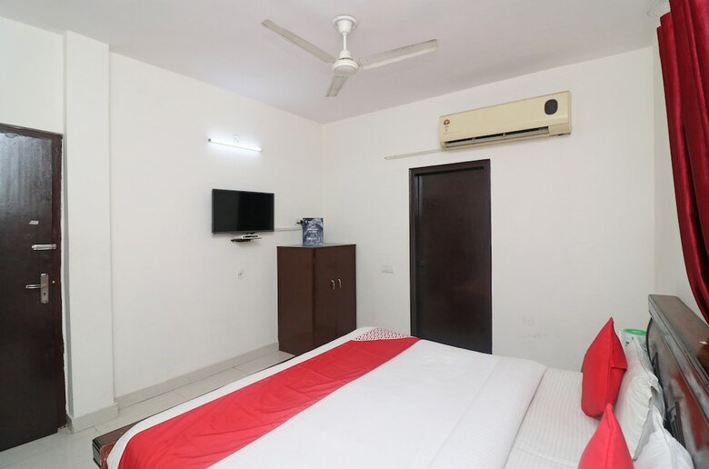 Oyo 25115 Hotel Mughal Grand