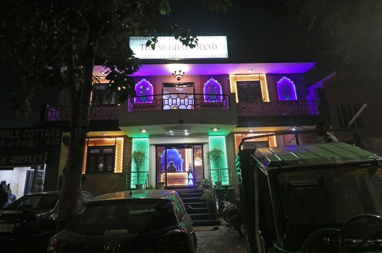 Oyo 25115 Hotel Mughal Grand