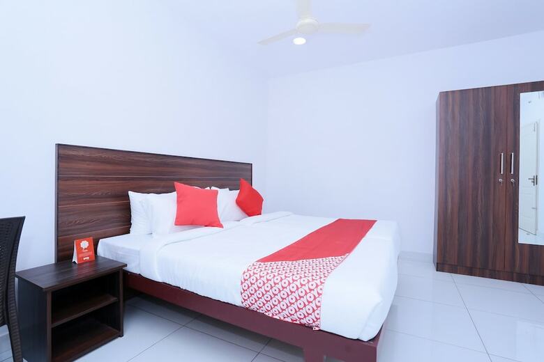 Hotel Oyo 24139 King's Fort
