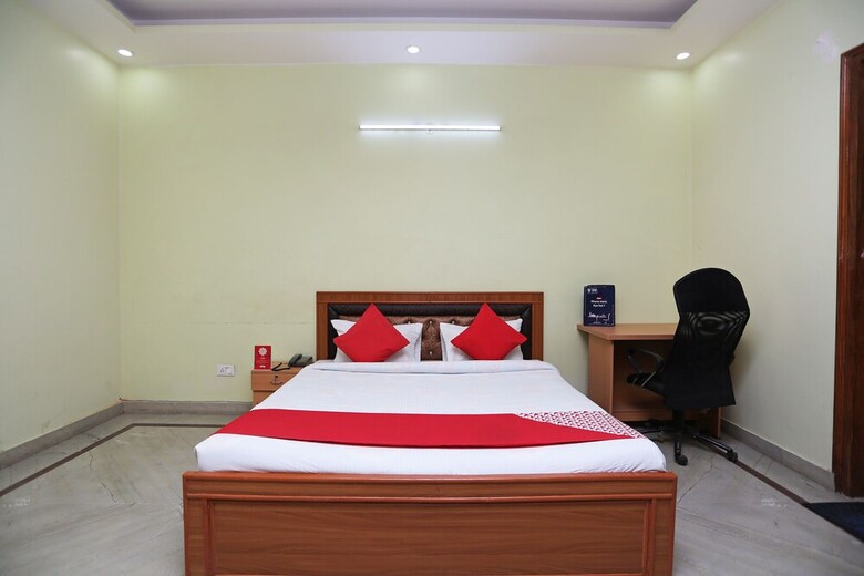 Hotel Oyo 26921 Smg George 2