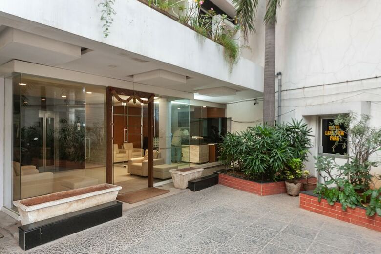 Hotel Oyo 2527 Lake View Park
