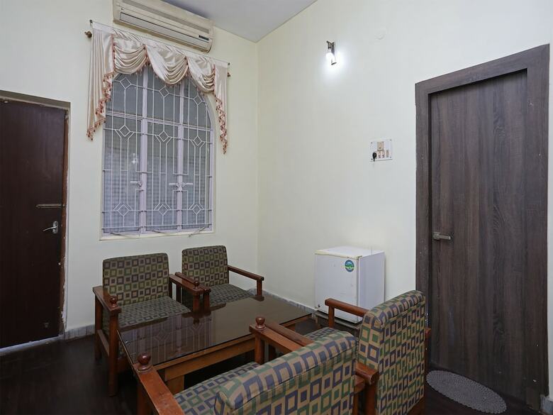 Oyo 22625 Hotel Kuber