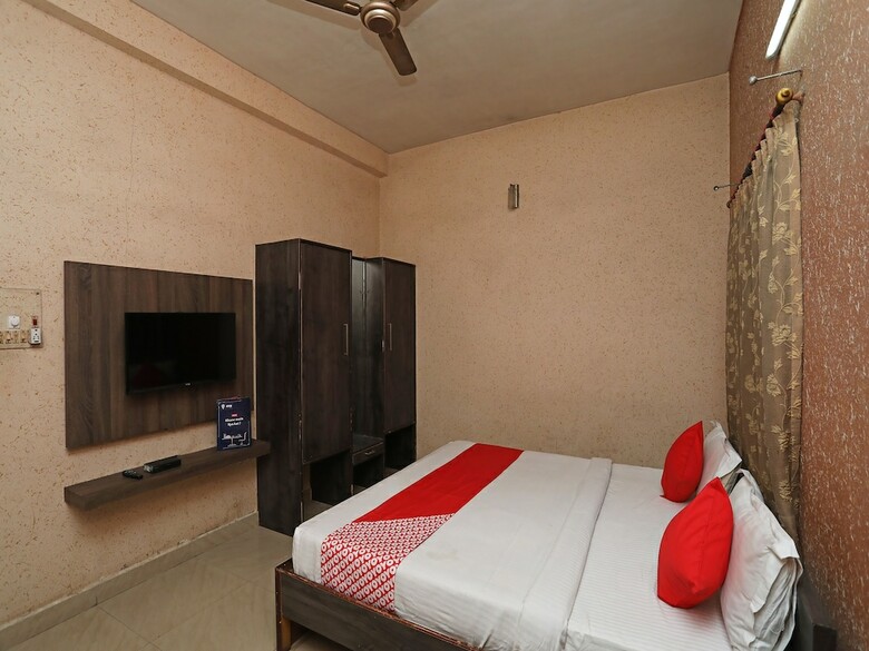 Oyo 22625 Hotel Kuber