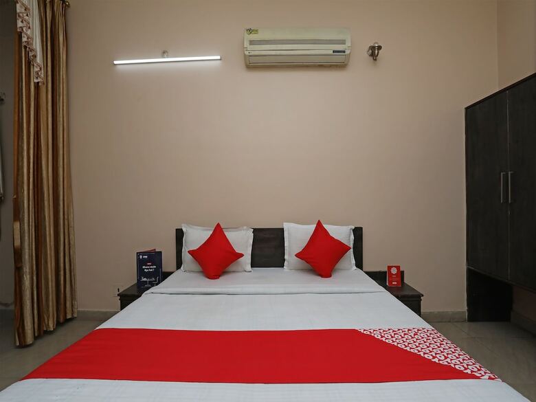 Oyo 22625 Hotel Kuber