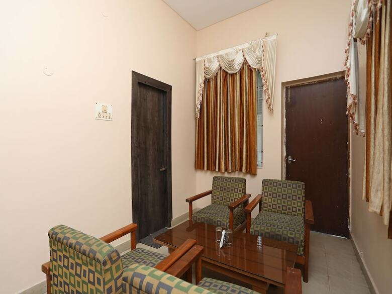 Oyo 22625 Hotel Kuber