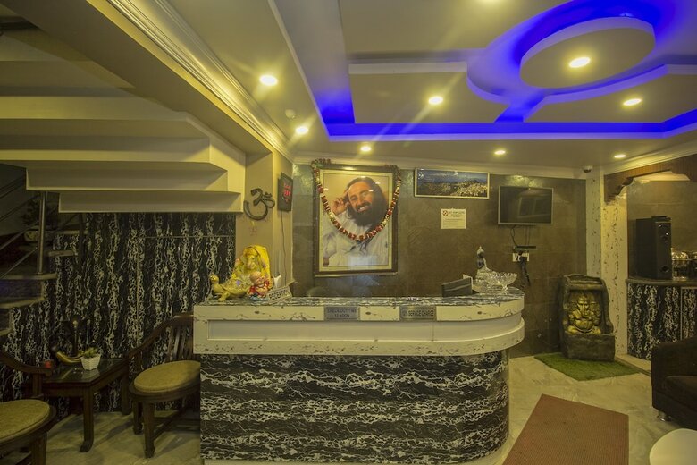 Hotel Oyo 24810 Silver Crescent