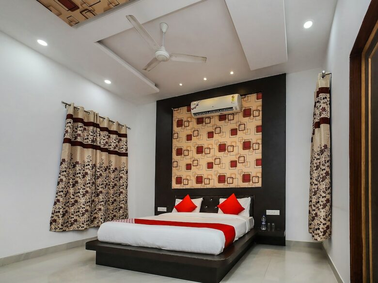 Oyo 19456 Hotel Shagun Palace