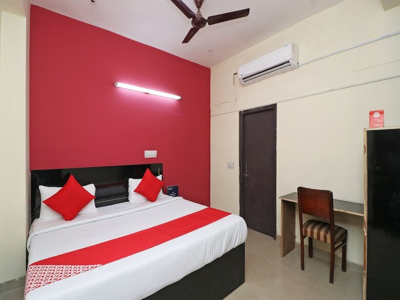 Hotel Oyo 26782 Mehak Palace