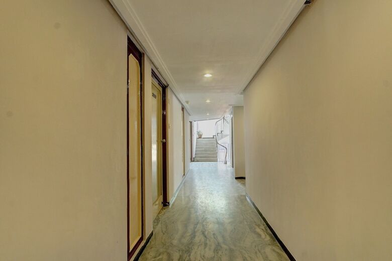 Oyo 24579 Flagship Hotel Padmam