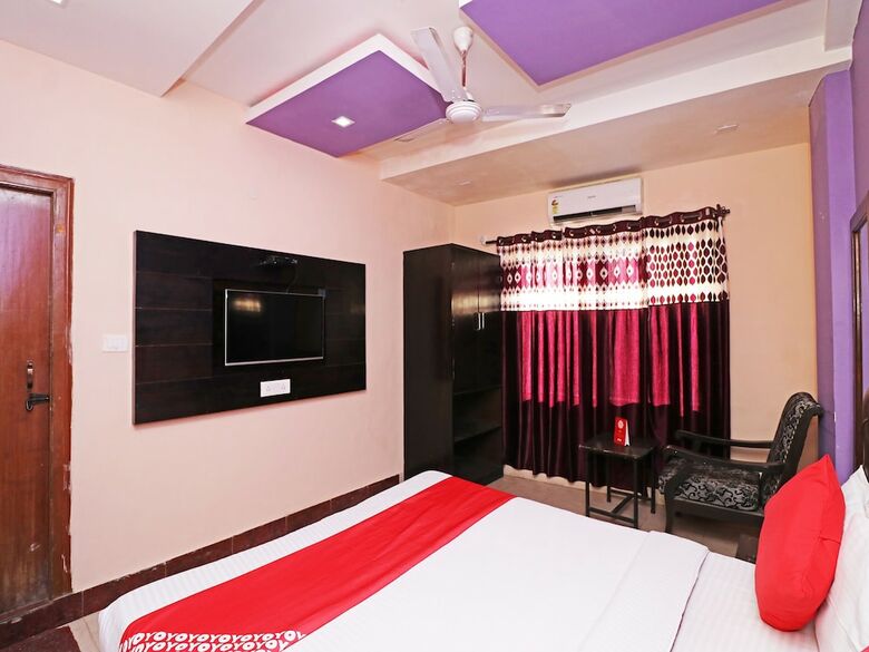 Oyo 26602 Hotel Shubham