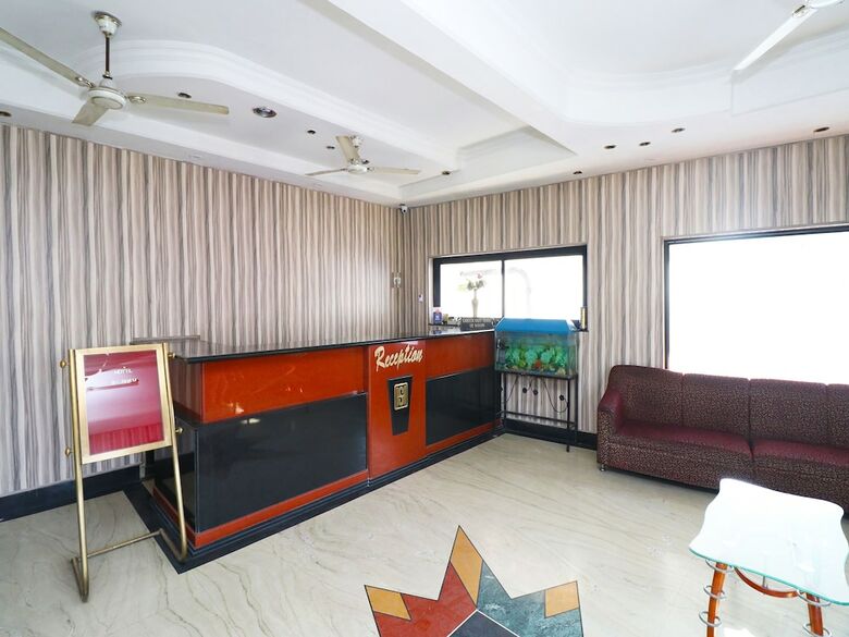 Oyo 26602 Hotel Shubham
