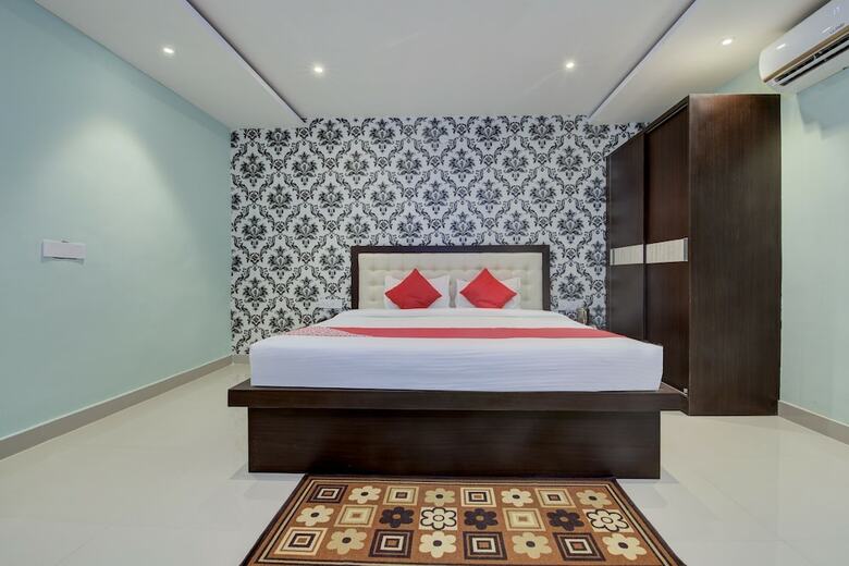 Hotel Oyo 22051 Bliss