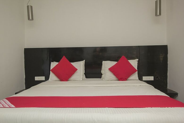 Hotel Oyo 28171 Kava Suites