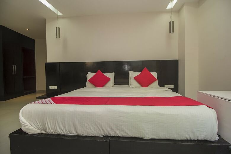 Hotel Oyo 28171 Kava Suites