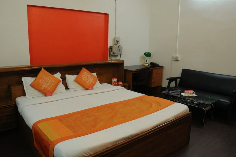 Hotel Oyo 27835 Baseraz
