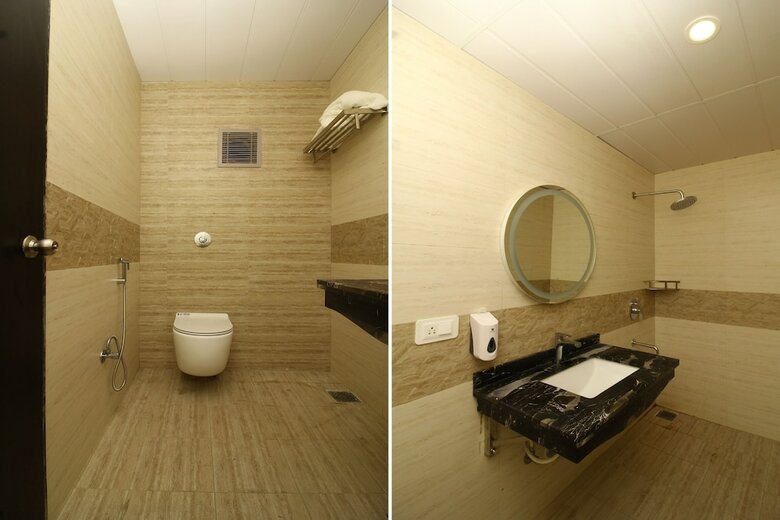 Hotel Capital O 28086 Sindhura Grand