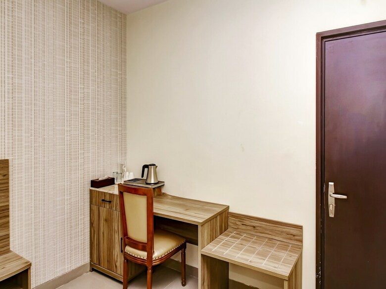 Hotel Capital O 28086 Sindhura Grand