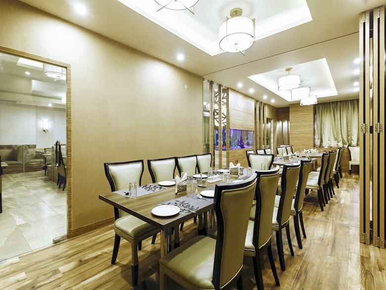 Hotel Capital O 28086 Sindhura Grand