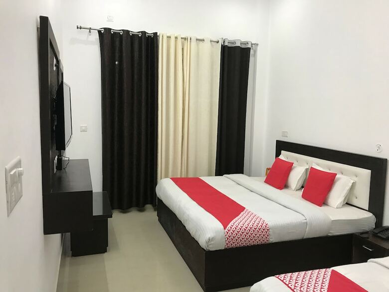 Oyo 23159 Hotel Suryansh