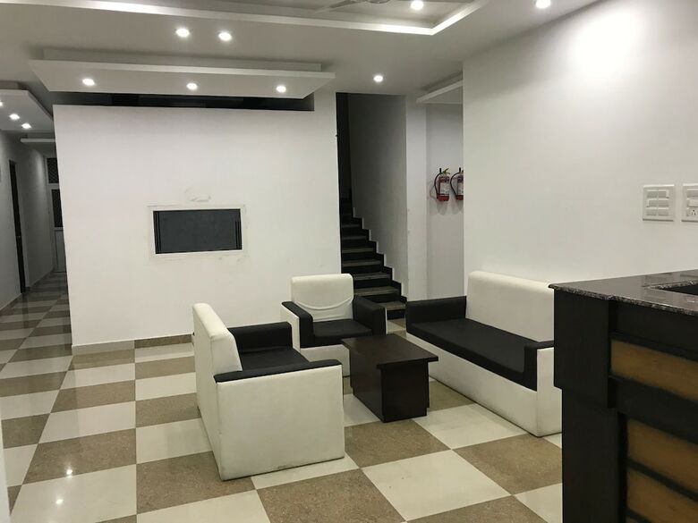Oyo 23159 Hotel Suryansh