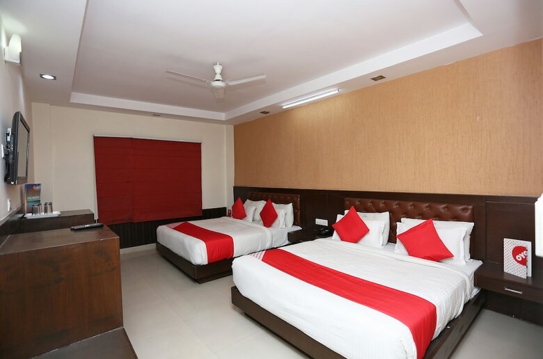 Oyo 4926 Hotel Le Central
