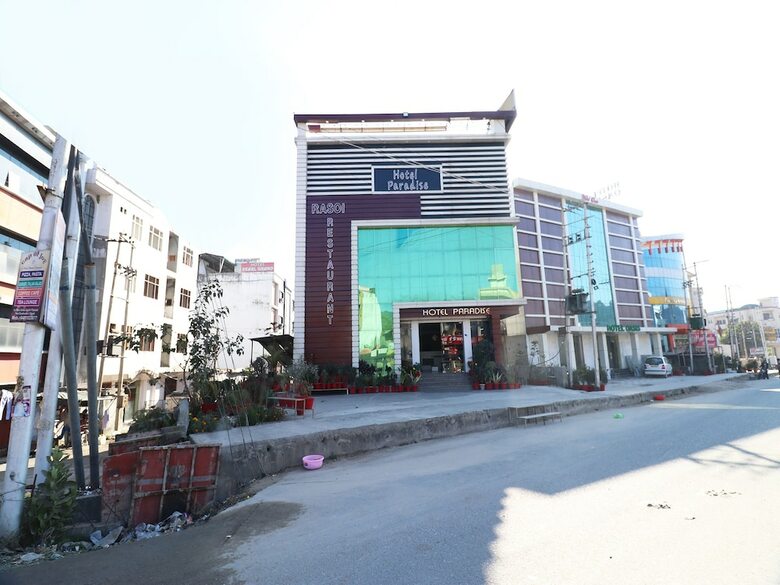 Oyo 7440 Hotel Paradise
