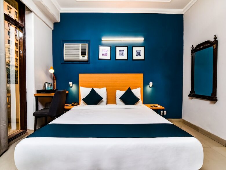Hotel Oyo 20036 Silverkey Akash Neem Marg