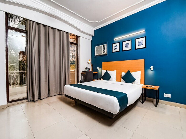 Hotel Oyo 20036 Silverkey Akash Neem Marg