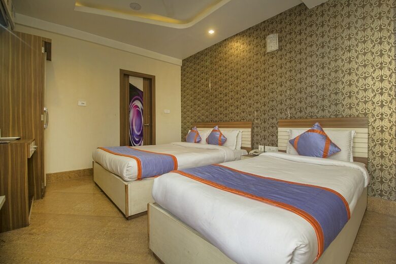 Oyo 28319 Hotel Ganayak