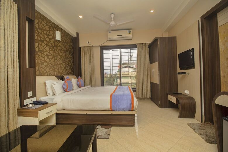 Oyo 28319 Hotel Ganayak