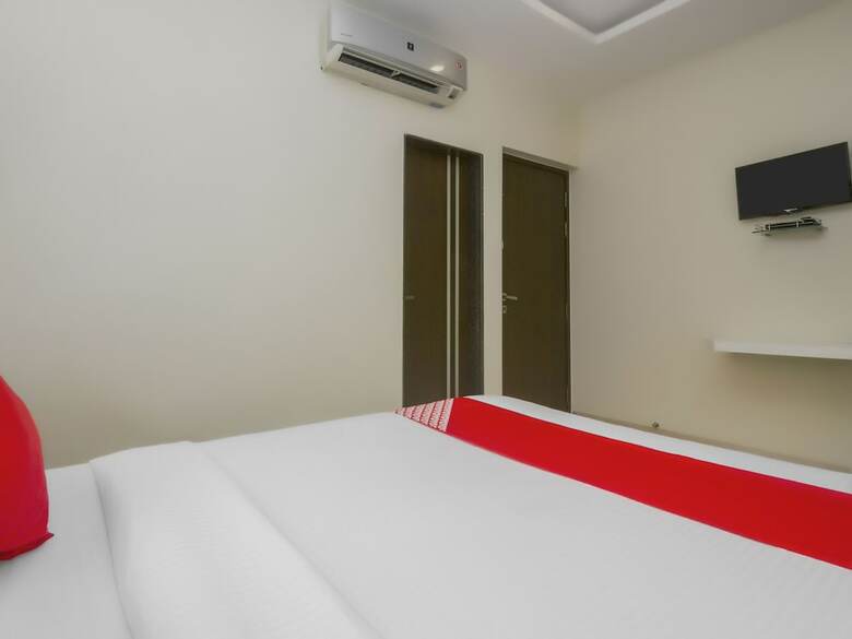Oyo 22086 Hotel Park View