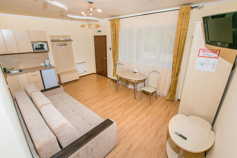 Takmak Spa Hotel