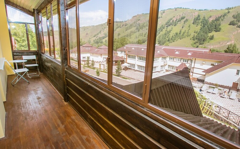 Takmak Spa Hotel