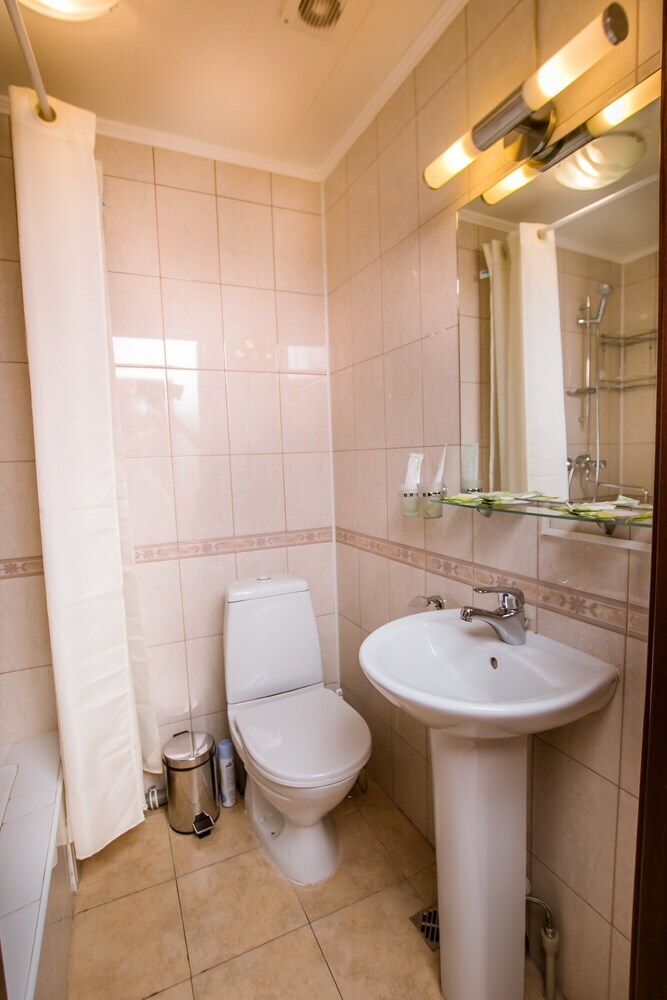 Takmak Spa Hotel