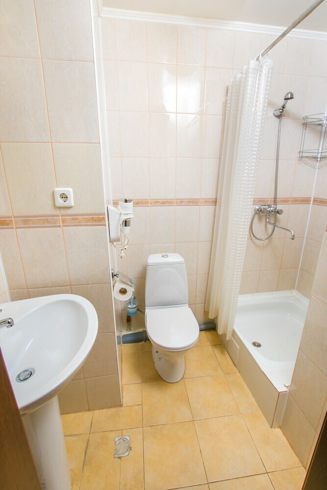 Takmak Spa Hotel