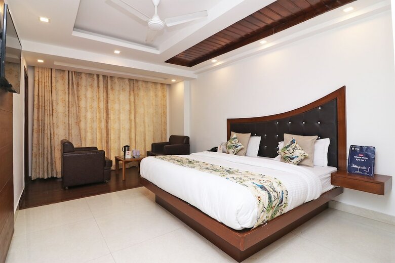 Oyo 16063 Hotel Grand Valley