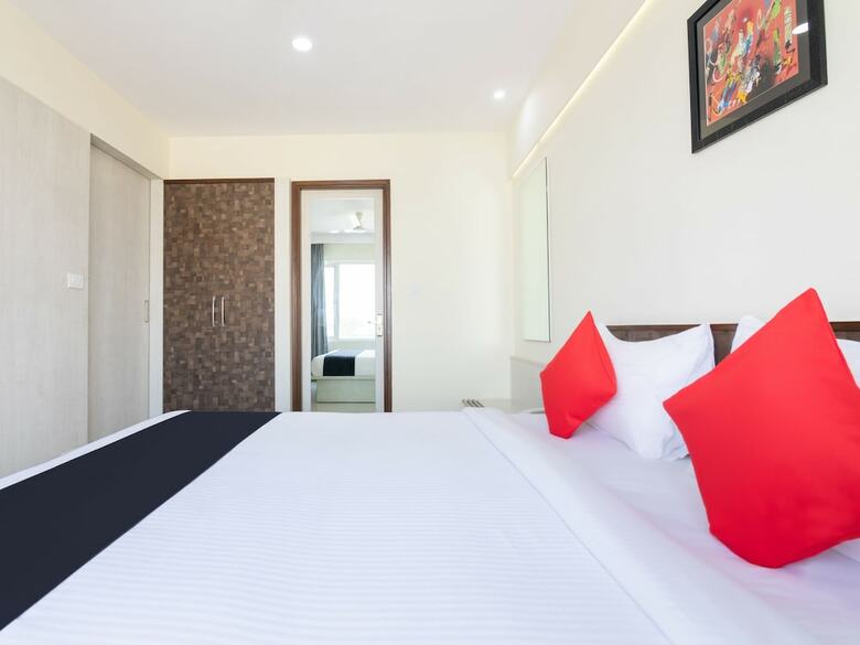 Hotel Capital O 28398 Mysore Gate