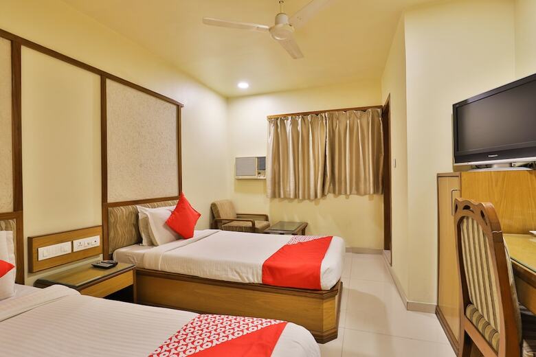 Hotel Oyo 23337 Flagship Ashram Road
