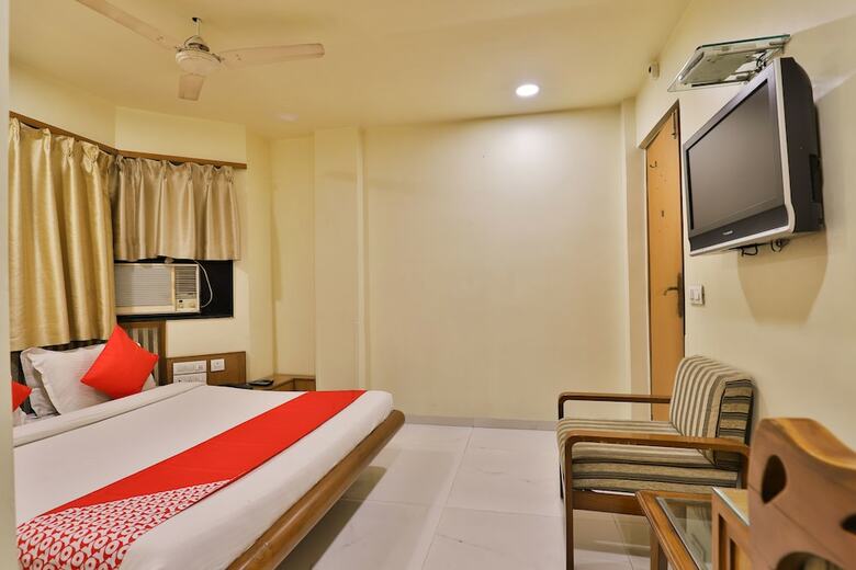Hotel Oyo 23337 Flagship Ashram Road