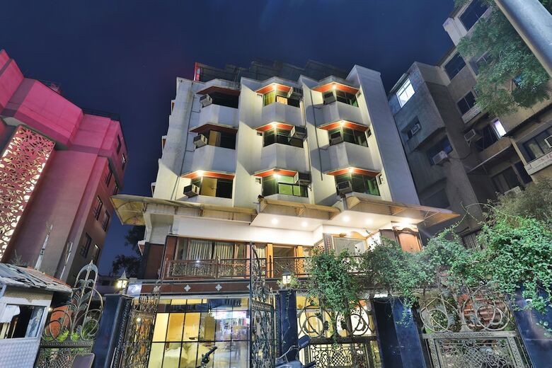 Hotel Oyo 23337 Flagship Ashram Road