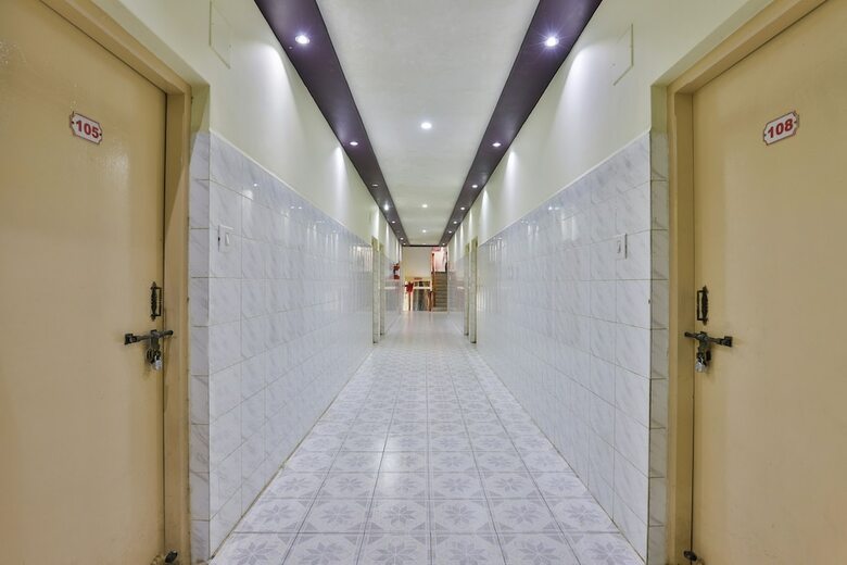 Oyo 18385 Hotel Triveni