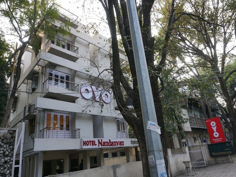 Oyo 22312 Hotel Nandanvan